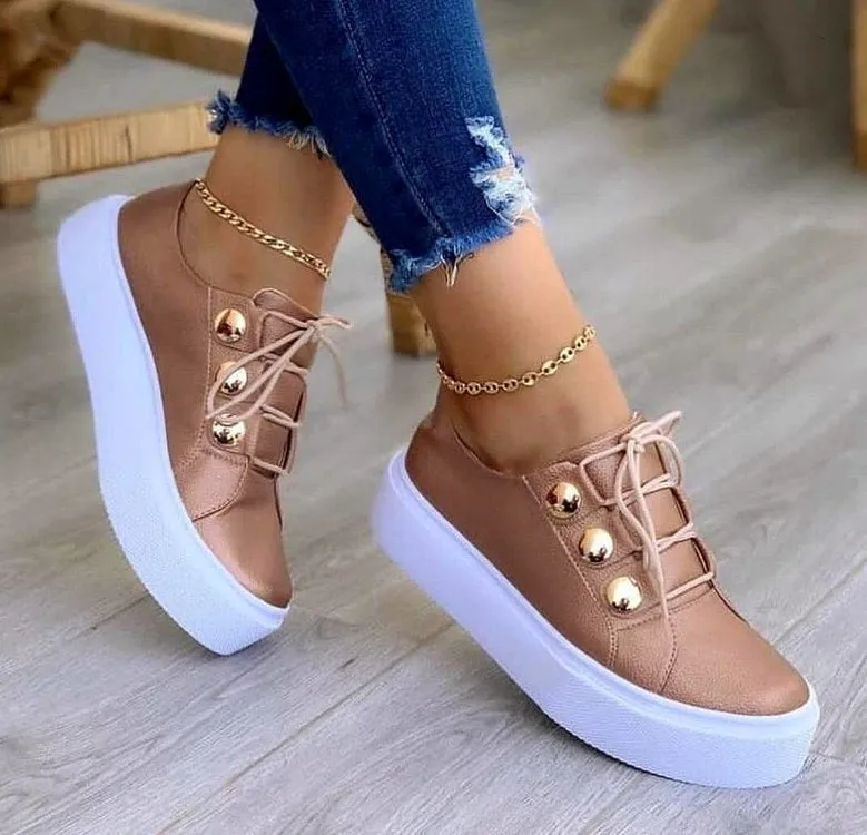Jenny  Schnrsenkel-Flachschuhe mit Nieten fr Damen