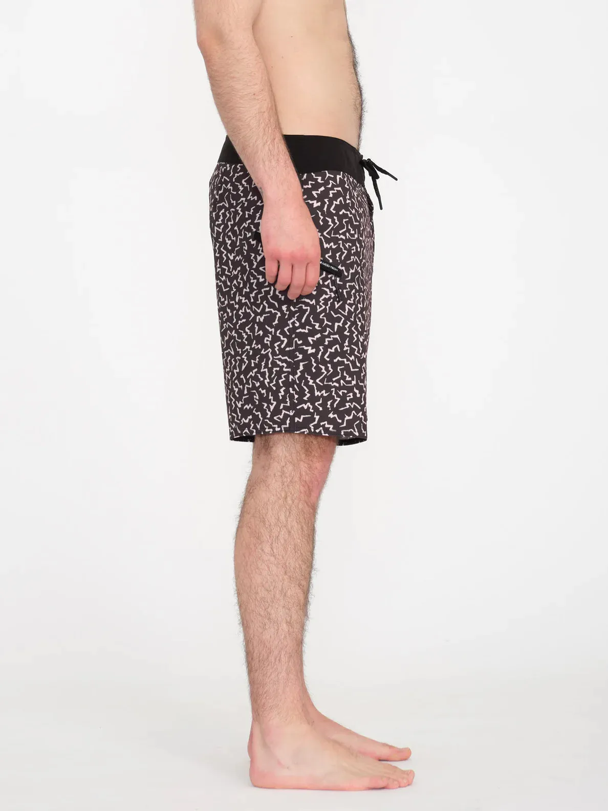 Volcom Men's Asphalt Beach Mod 18" Boardshort Black A0812414_BLK