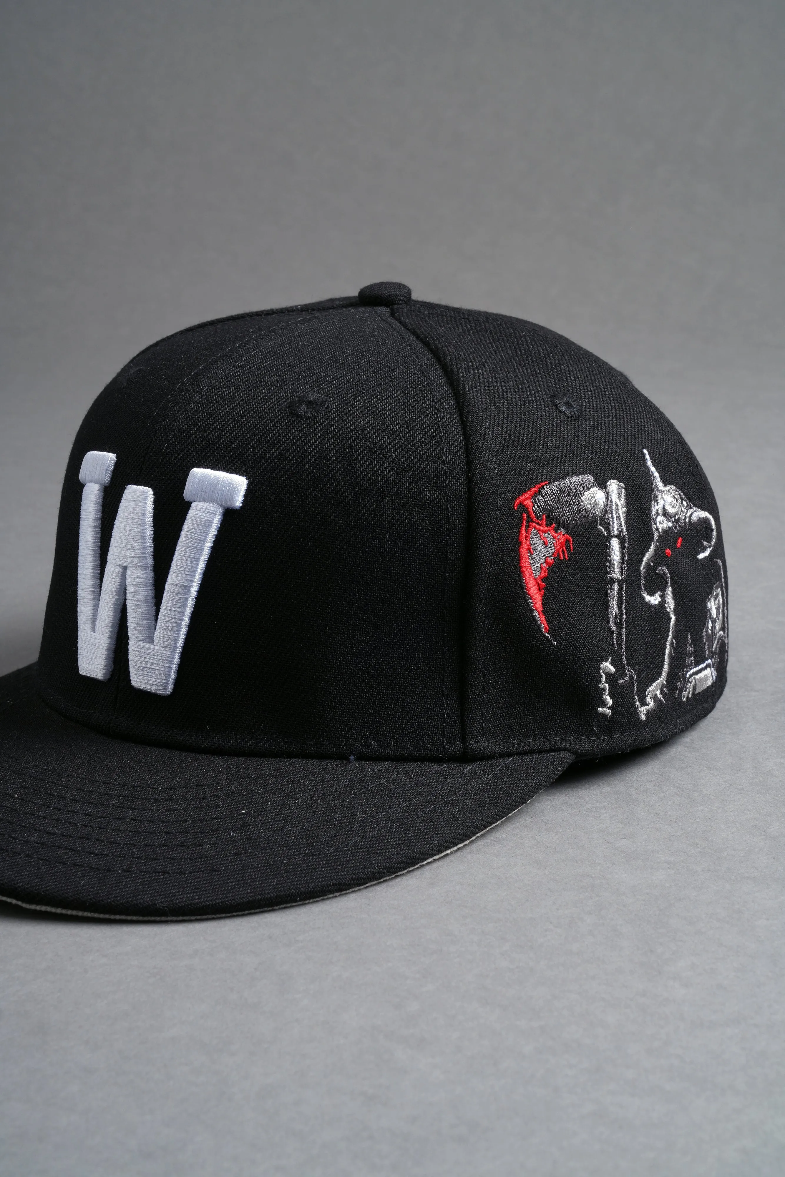 W Elysium Fitted Cap in Black