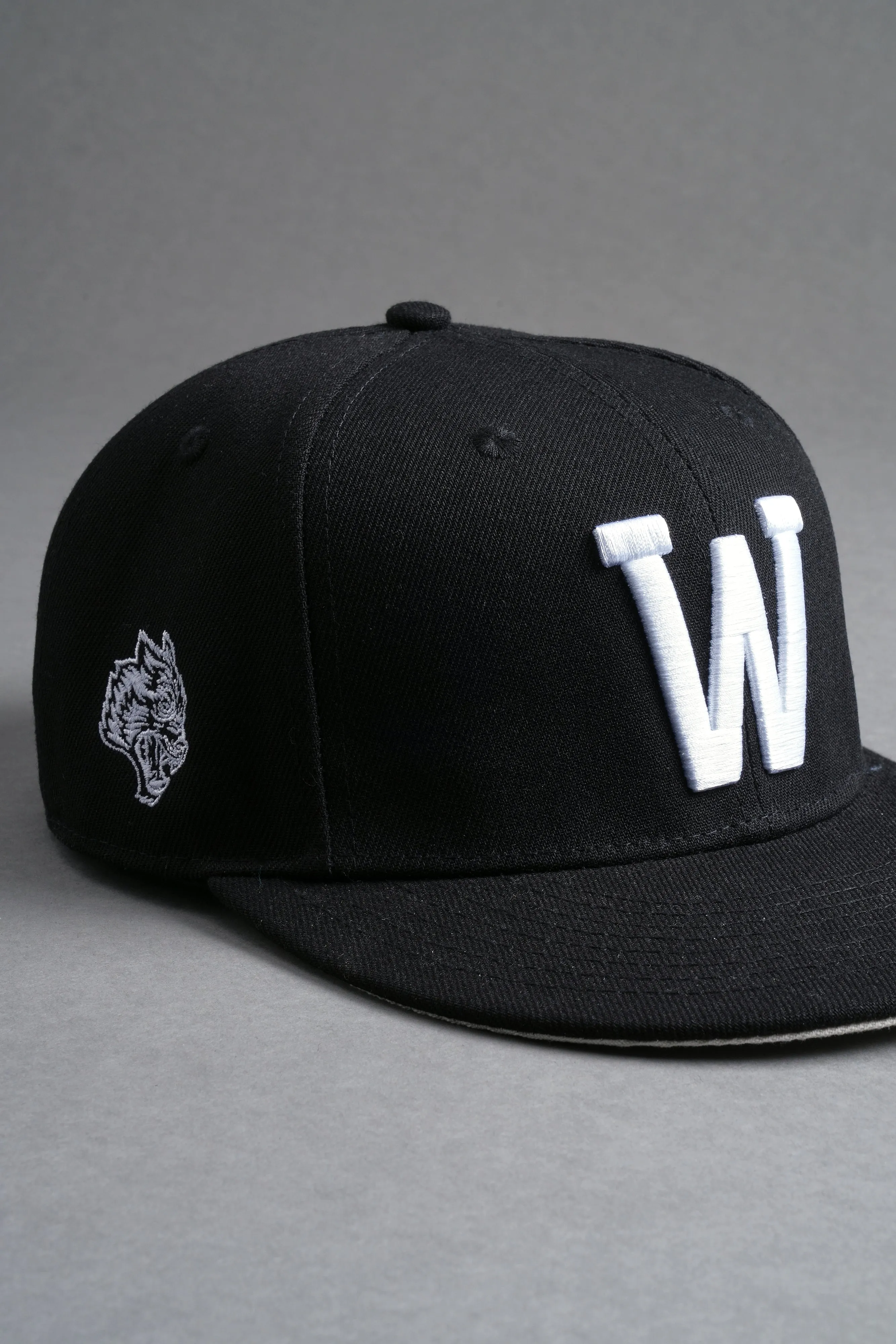 W Elysium Fitted Cap in Black