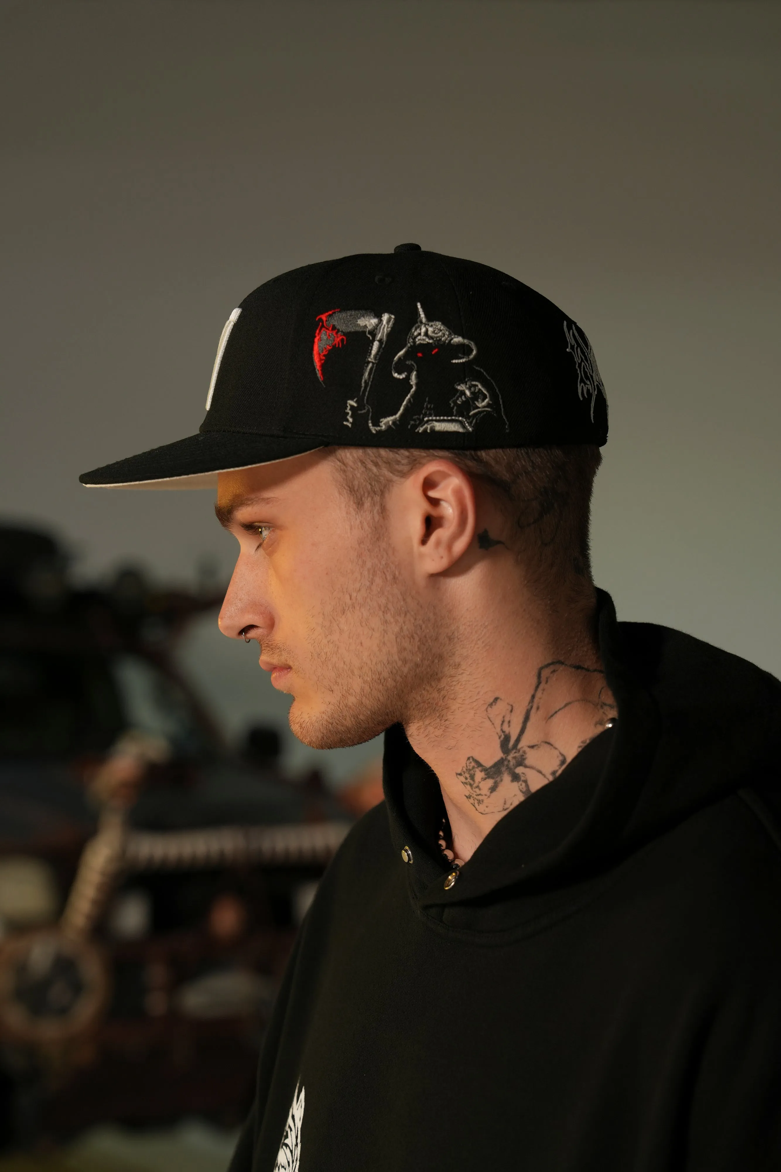 W Elysium Fitted Cap in Black