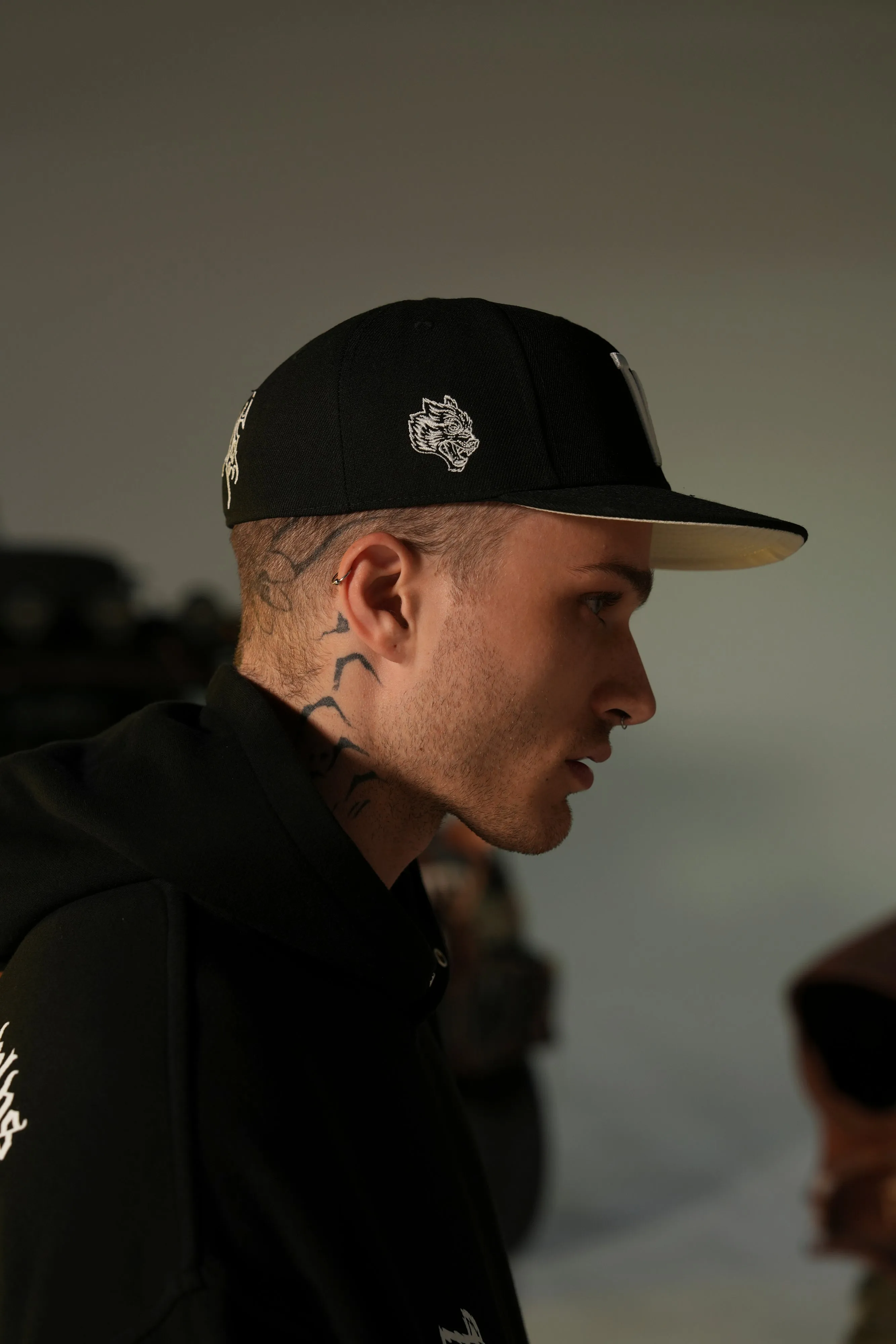 W Elysium Fitted Cap in Black